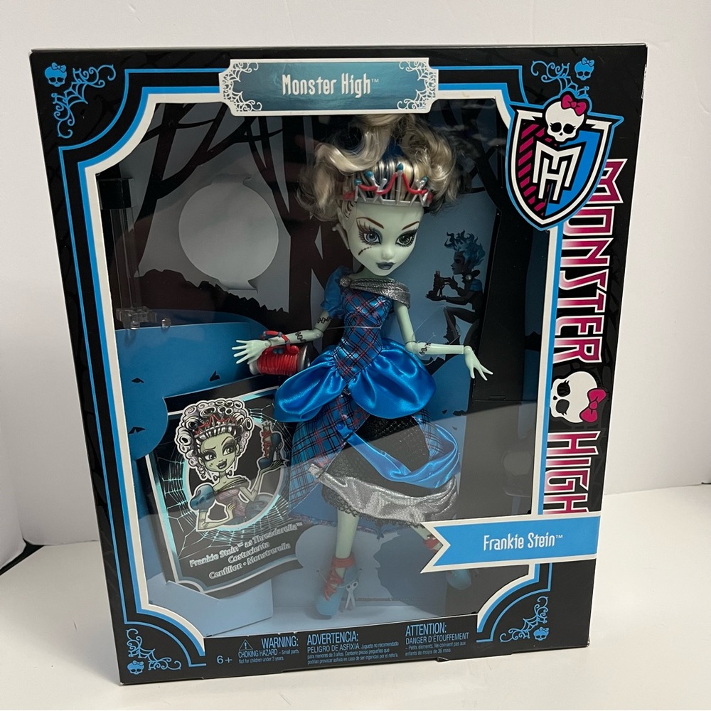 MONSTER HIGH Doll NRFB Frankie Stein Threadarella Scarily ever after Halloween